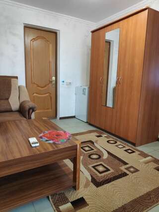 Гостиница Эдельвейс Анапа Четырехместный номер эконом-класса-3